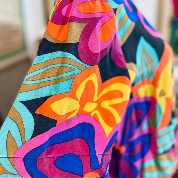 Vintage (?) Silk Floral Boho Colorful Short Sleeve Top Anthro Marimekko Style - Picture 7 of 10